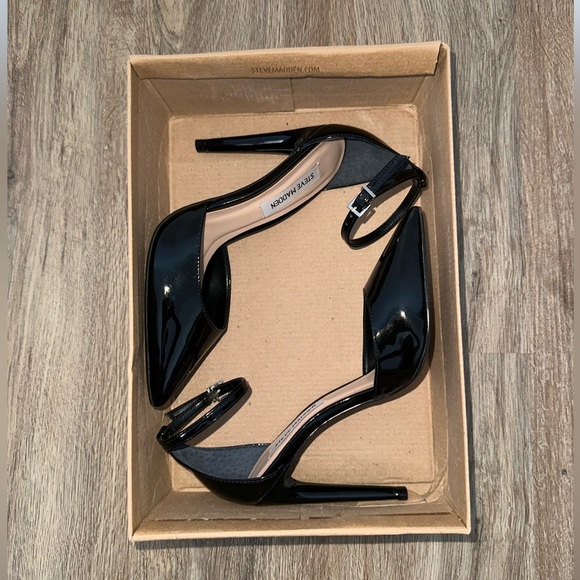 Steve Madden Black Patent Stiletto/Pump Heels - NWT - Picture 9 of 9